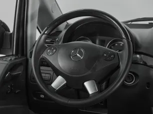 Mercedes-Benz  11
