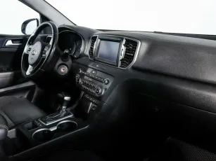 Kia  8
