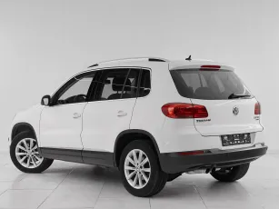 Volkswagen  4