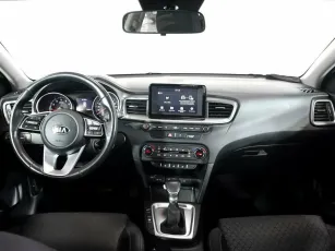 Kia  6