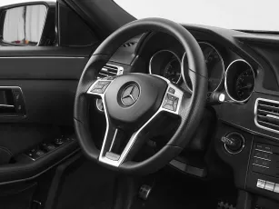 Mercedes-Benz  10