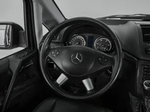 Mercedes-Benz  10