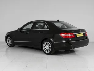 Mercedes-Benz  4