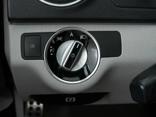 Mercedes-Benz  12