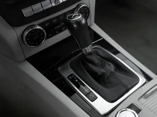 Mercedes-Benz  17