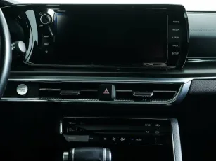 Kia  16