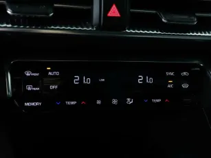 Kia  18