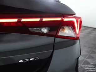 Kia  8