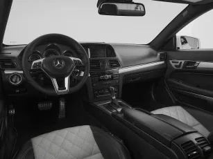 Mercedes-Benz  8