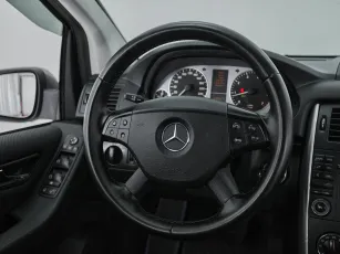 Mercedes-Benz  10