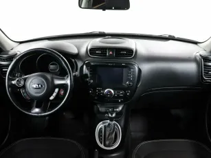 Kia  10