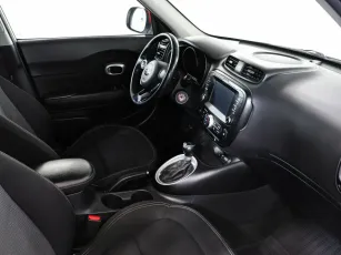 Kia  8