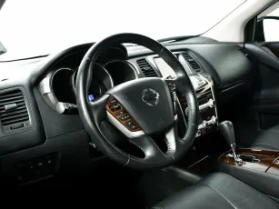 Nissan  11