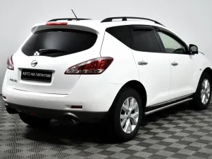 Nissan  5