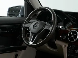 Mercedes-Benz  10