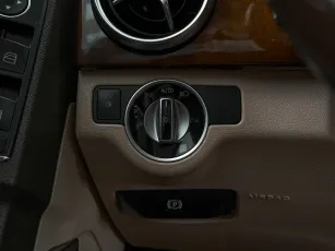 Mercedes-Benz  12