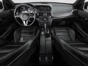 Mercedes-Benz  8