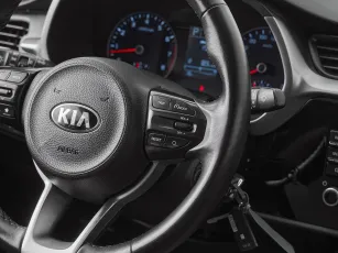 Kia  12