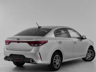 Kia  6