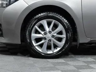 Toyota  8