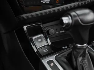 Kia  18