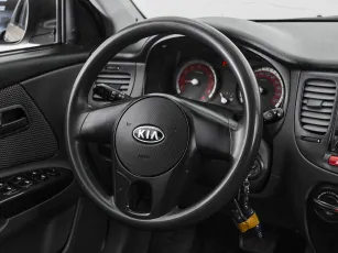 Kia  10
