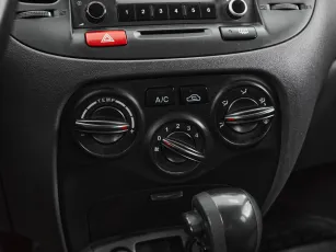 Kia  15
