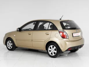 Kia  4