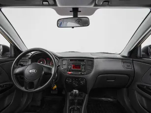 Kia  8