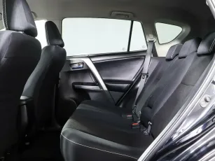 Toyota  16