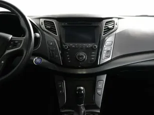 Hyundai  12