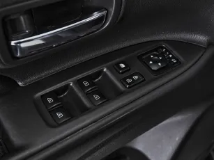 Mitsubishi  12