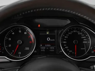 Audi  12