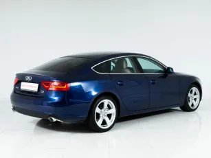 Audi  6