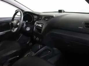 Kia  6