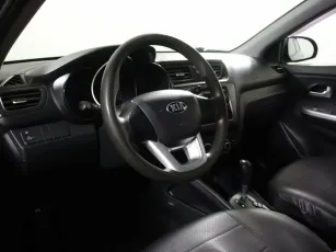 Kia  8