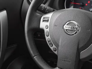 Nissan  11