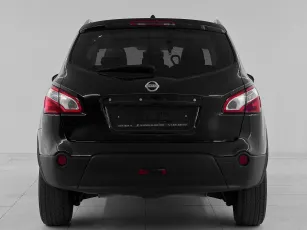 Nissan  5