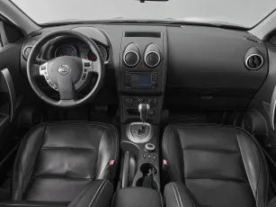 Nissan  8