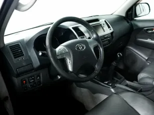 Toyota  8