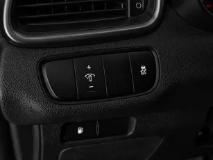 Kia  11