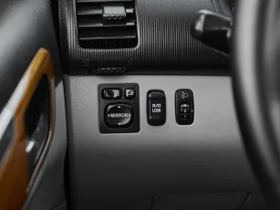Mitsubishi  11