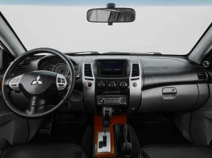 Mitsubishi  8