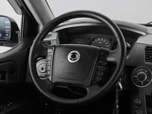 SsangYong  10