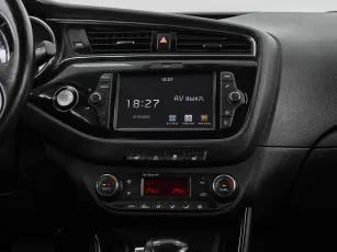 Kia  15