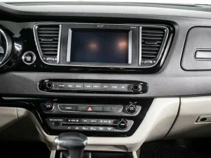 Kia  10