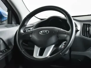 Kia  11