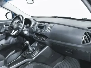 Kia  8