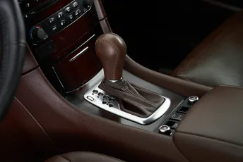 Infiniti  16