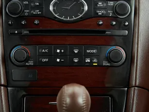 Infiniti  17
